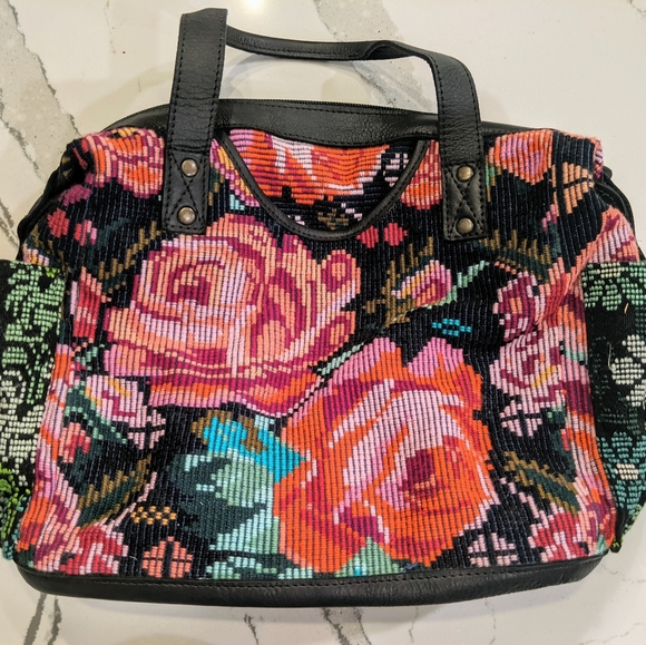 Floral MCDB - Picture 4 of 4